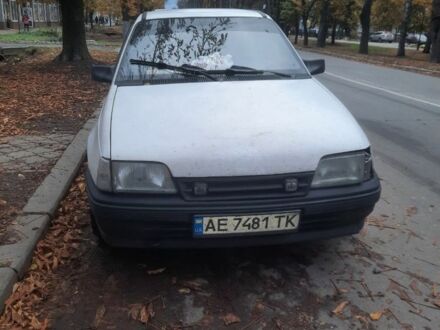 Опель Кадет 1990 у Решетиловке на Automoto.ua Білий Опель Кадет, об'ємом двигуна 1.6 л та пробігом 110 тис. км за 1100 $, фото 1 на Automoto.ua