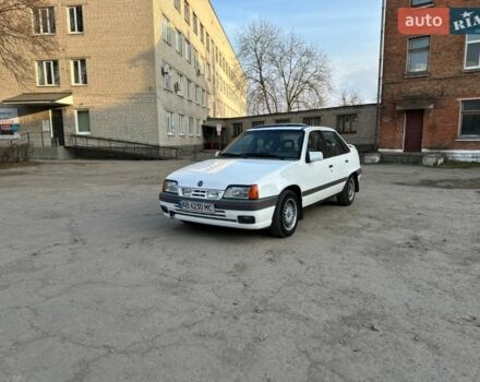 Белый Опель Кадет, объемом двигателя 1.6 л и пробегом 183 тыс. км за 2200 $, фото 1 на Automoto.ua