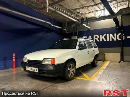 Опель Кадет 1991 в Харькове на Automoto.ua Белый Опель Кадет, объемом двигателя 1.6 л и пробегом 200 тыс. км за 2200 $, фото 1 на Automoto.ua