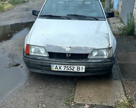 Белый Опель Кадет, объемом двигателя 1.2 л и пробегом 75 тыс. км за 449 $, фото 1 на Automoto.ua