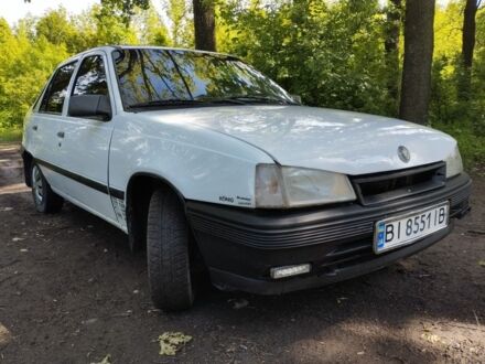 Опель Кадет 1991 в Полтаве на Automoto.ua Белый Опель Кадет, объемом двигателя 1.4 л и пробегом 300 тыс. км за 850 $, фото 1 на Automoto.ua