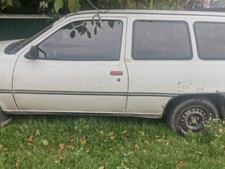 Білий Опель Кадет, об'ємом двигуна 1.6 л та пробігом 1000 тис. км за 712 $, фото 1 на Automoto.ua