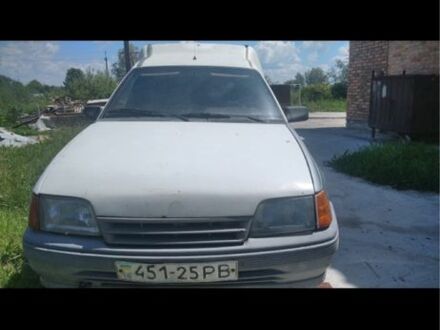 Опель Кадет 1992 в Ровно на Automoto.ua Белый Опель Кадет, объемом двигателя 1.7 л и пробегом 150 тыс. км за 650 $, фото 1 на Automoto.ua