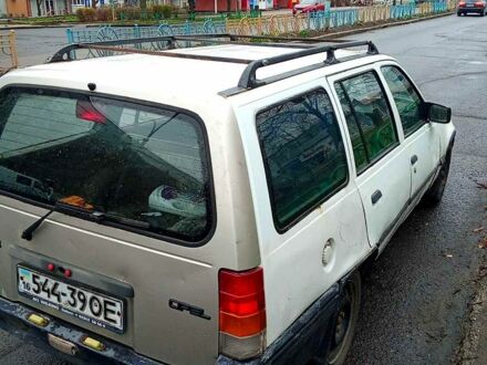 Опель Кадет 1994 у Первомайськ на Automoto.ua Білий Опель Кадет, об'ємом двигуна 15 л та пробігом 0 тис. км за 766 $, фото 1 на Automoto.ua