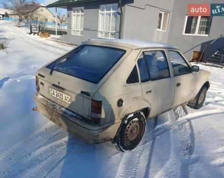 Бежевий Опель Кадет, об'ємом двигуна 1.68 л та пробігом 123 тис. км за 1250 $, фото 3 на Automoto.ua