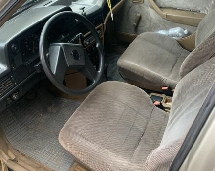 Бежевый Опель Кадет, объемом двигателя 0 л и пробегом 200 тыс. км за 1000 $, фото 3 на Automoto.ua