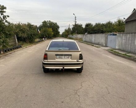 Бежевый Опель Кадет, объемом двигателя 2 л и пробегом 235 тыс. км за 800 $, фото 8 на Automoto.ua