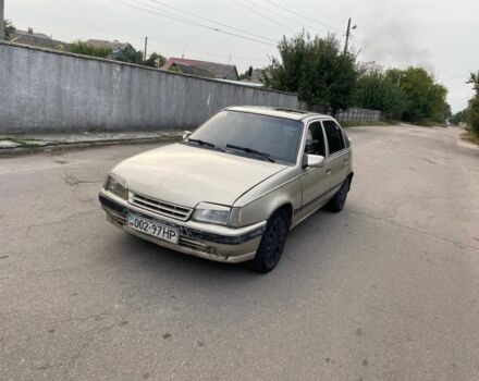 Бежевый Опель Кадет, объемом двигателя 2 л и пробегом 235 тыс. км за 800 $, фото 2 на Automoto.ua