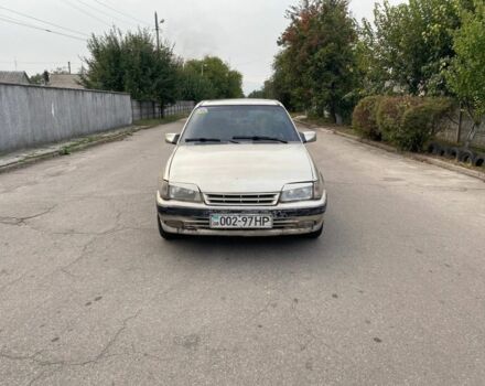 Бежевый Опель Кадет, объемом двигателя 2 л и пробегом 235 тыс. км за 800 $, фото 1 на Automoto.ua