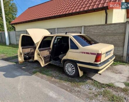 Бежевый Опель Кадет, объемом двигателя 1.6 л и пробегом 75 тыс. км за 1500 $, фото 1 на Automoto.ua