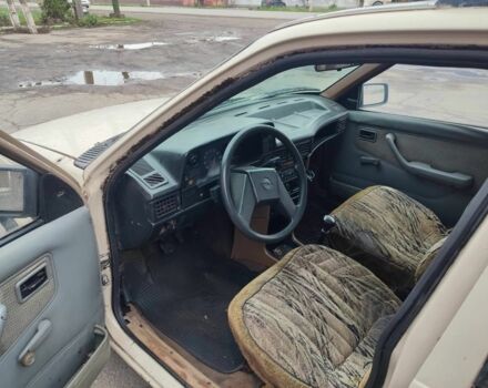 Бежевый Опель Кадет, объемом двигателя 1.6 л и пробегом 90 тыс. км за 750 $, фото 7 на Automoto.ua