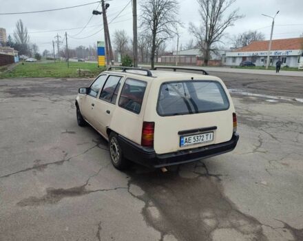 Бежевый Опель Кадет, объемом двигателя 1.6 л и пробегом 90 тыс. км за 750 $, фото 5 на Automoto.ua