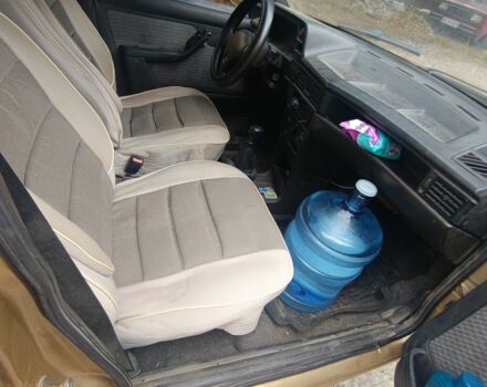 Бежевый Опель Кадет, объемом двигателя 1.3 л и пробегом 200 тыс. км за 1151 $, фото 2 на Automoto.ua