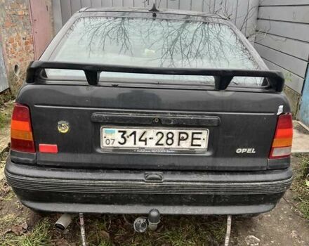 Чорний Опель Кадет, об'ємом двигуна 0 л та пробігом 300 тис. км за 875 $, фото 4 на Automoto.ua