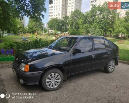 Черный Опель Кадет, объемом двигателя 1.3 л и пробегом 300 тыс. км за 1100 $, фото 4 на Automoto.ua