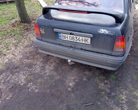 Чорний Опель Кадет, об'ємом двигуна 1.6 л та пробігом 270 тис. км за 596 $, фото 3 на Automoto.ua