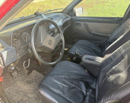 Черный Опель Кадет, объемом двигателя 1.6 л и пробегом 428 тыс. км за 713 $, фото 2 на Automoto.ua