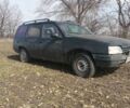 Черный Опель Кадет, объемом двигателя 1.6 л и пробегом 300 тыс. км за 690 $, фото 4 на Automoto.ua