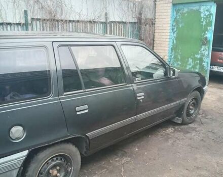 Черный Опель Кадет, объемом двигателя 1.4 л и пробегом 100 тыс. км за 2200 $, фото 1 на Automoto.ua