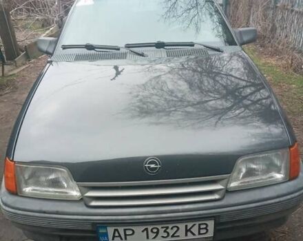 Черный Опель Кадет, объемом двигателя 1.4 л и пробегом 100 тыс. км за 2200 $, фото 2 на Automoto.ua