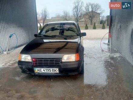 Черный Опель Кадет, объемом двигателя 1.6 л и пробегом 90 тыс. км за 1200 $, фото 1 на Automoto.ua