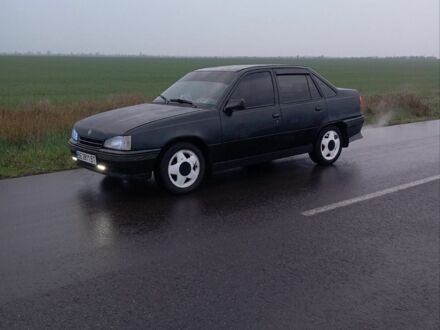 Опель Кадет 1988 в Николаеве на Automoto.ua Черный Опель Кадет, объемом двигателя 1.4 л и пробегом 300 тыс. км за 1200 $, фото 1 на Automoto.ua