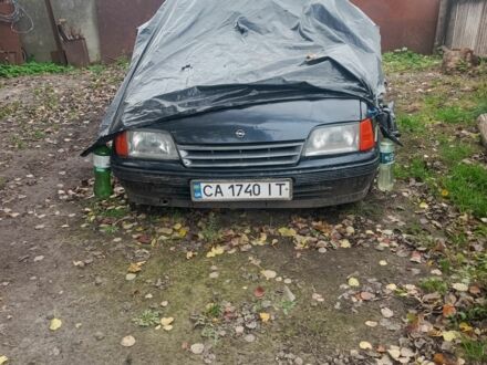 Черный Опель Кадет, объемом двигателя 1.7 л и пробегом 675 тыс. км за 600 $, фото 1 на Automoto.ua