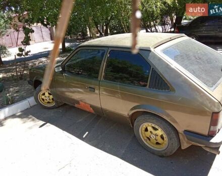 Коричневый Опель Кадет, объемом двигателя 1.6 л и пробегом 200 тыс. км за 750 $, фото 1 на Automoto.ua