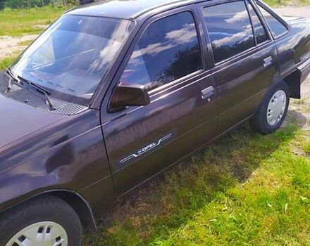 Коричневый Опель Кадет, объемом двигателя 1.3 л и пробегом 280 тыс. км за 900 $, фото 2 на Automoto.ua