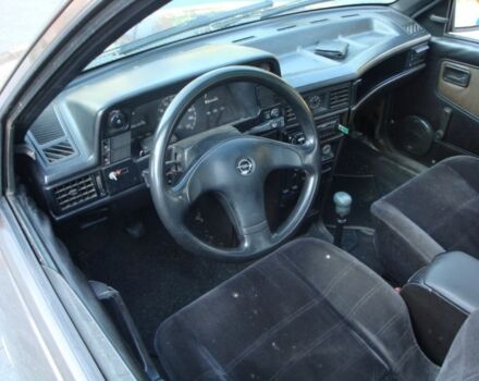 Коричневый Опель Кадет, объемом двигателя 1.3 л и пробегом 200 тыс. км за 700 $, фото 9 на Automoto.ua