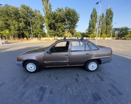 Коричневый Опель Кадет, объемом двигателя 1.3 л и пробегом 200 тыс. км за 700 $, фото 6 на Automoto.ua