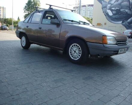 Коричневый Опель Кадет, объемом двигателя 1.3 л и пробегом 200 тыс. км за 700 $, фото 4 на Automoto.ua