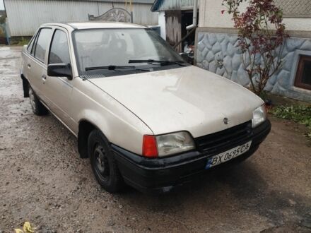 Опель Кадет 1988 в Новоднестровск на Automoto.ua Коричневый Опель Кадет, объемом двигателя 0 л и пробегом 123 тыс. км за 855 $, фото 1 на Automoto.ua