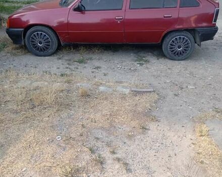 Красный Опель Кадет, объемом двигателя 1.6 л и пробегом 100 тыс. км за 1100 $, фото 4 на Automoto.ua