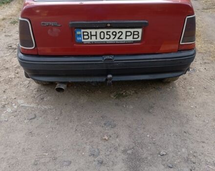 Красный Опель Кадет, объемом двигателя 1.6 л и пробегом 79 тыс. км за 1100 $, фото 3 на Automoto.ua