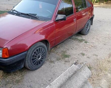 Красный Опель Кадет, объемом двигателя 1.6 л и пробегом 100 тыс. км за 1100 $, фото 5 на Automoto.ua