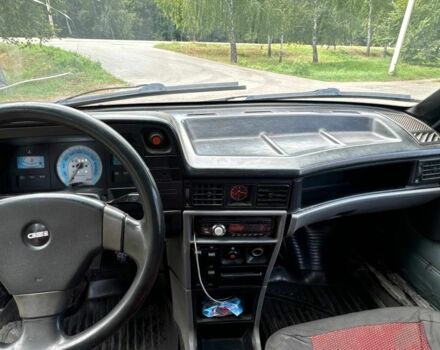 Красный Опель Кадет, объемом двигателя 1.2 л и пробегом 280 тыс. км за 357 $, фото 8 на Automoto.ua