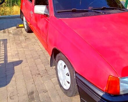 Красный Опель Кадет, объемом двигателя 1.3 л и пробегом 198 тыс. км за 1500 $, фото 2 на Automoto.ua