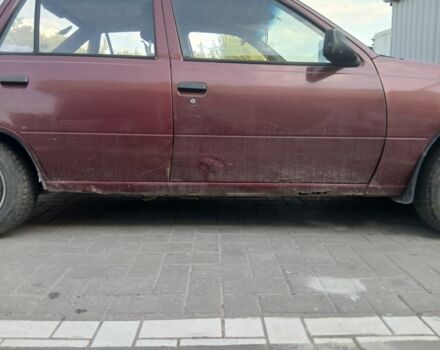 Красный Опель Кадет, объемом двигателя 1.3 л и пробегом 590 тыс. км за 714 $, фото 3 на Automoto.ua