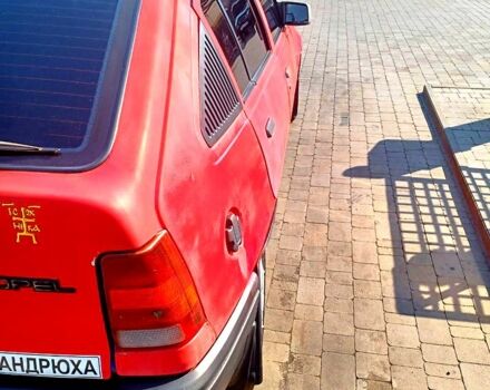 Красный Опель Кадет, объемом двигателя 1.3 л и пробегом 198 тыс. км за 1500 $, фото 3 на Automoto.ua