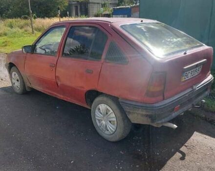 Красный Опель Кадет, объемом двигателя 1.3 л и пробегом 300 тыс. км за 400 $, фото 1 на Automoto.ua