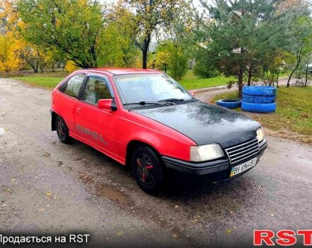 Червоний Опель Кадет, об'ємом двигуна 1.3 л та пробігом 325 тис. км за 1000 $, фото 3 на Automoto.ua