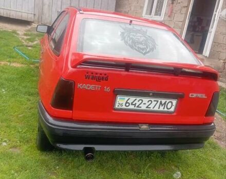Красный Опель Кадет, объемом двигателя 1.6 л и пробегом 100 тыс. км за 1150 $, фото 9 на Automoto.ua