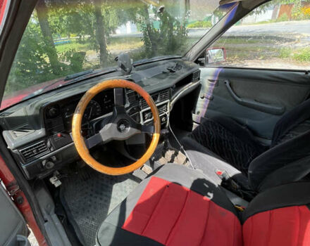 Красный Опель Кадет, объемом двигателя 1.6 л и пробегом 777 тыс. км за 570 $, фото 5 на Automoto.ua
