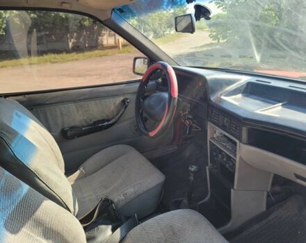 Красный Опель Кадет, объемом двигателя 1.6 л и пробегом 220 тыс. км за 800 $, фото 8 на Automoto.ua