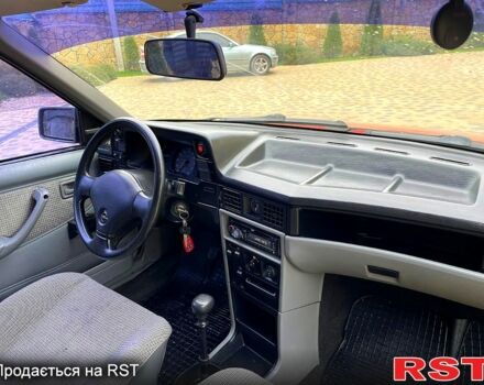 Красный Опель Кадет, объемом двигателя 1.6 л и пробегом 300 тыс. км за 1350 $, фото 7 на Automoto.ua