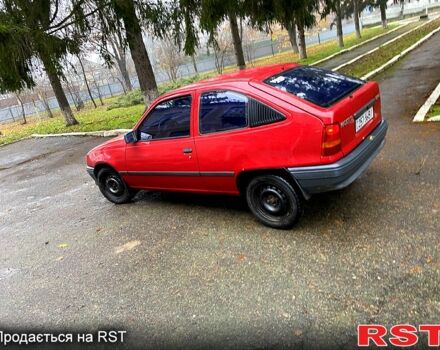 Красный Опель Кадет, объемом двигателя 1.6 л и пробегом 300 тыс. км за 1350 $, фото 6 на Automoto.ua