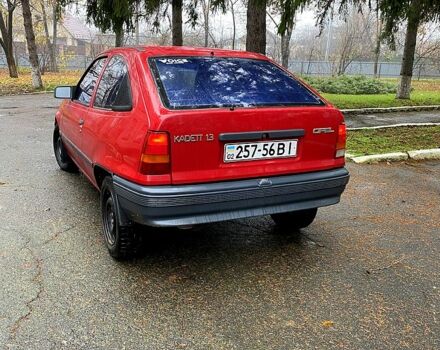 Красный Опель Кадет, объемом двигателя 1.6 л и пробегом 300 тыс. км за 1350 $, фото 5 на Automoto.ua
