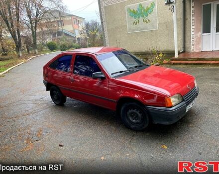 Красный Опель Кадет, объемом двигателя 1.6 л и пробегом 300 тыс. км за 1350 $, фото 3 на Automoto.ua