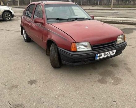 Красный Опель Кадет, объемом двигателя 1.6 л и пробегом 200 тыс. км за 1145 $, фото 1 на Automoto.ua